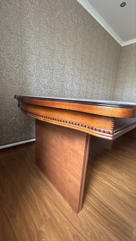 Стол со стульями б/у