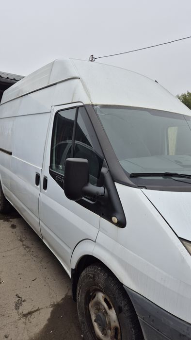 Vând Ford Transit