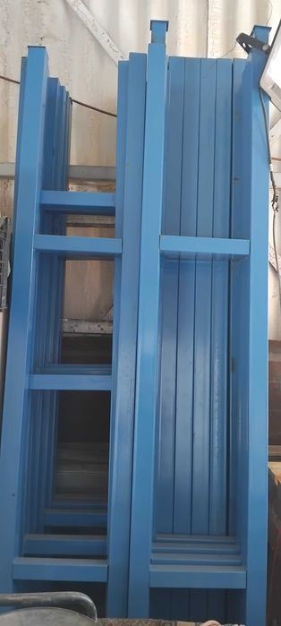 Țeavă  pătrată galvanizată sau vopsită  în  câmp electrostatic.