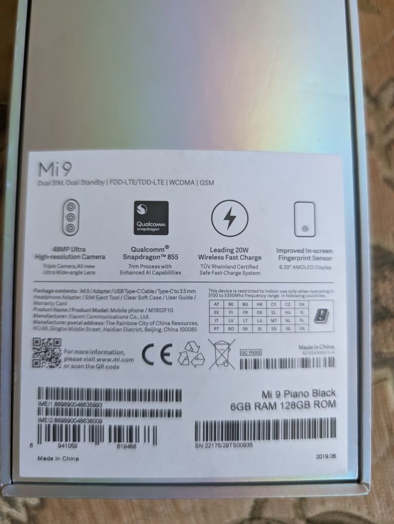 Продам телефон Xiaomi Mi9