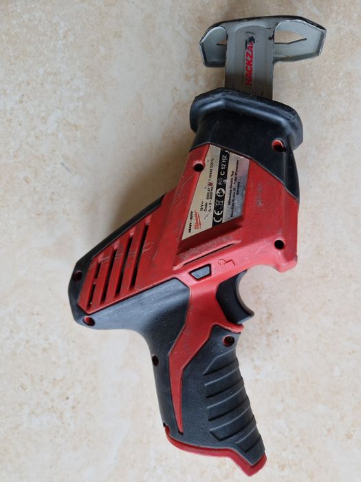 Milwaukee C 12 HZ - fierastrau