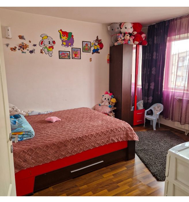 Inchiriez aparatament cu 2 camere