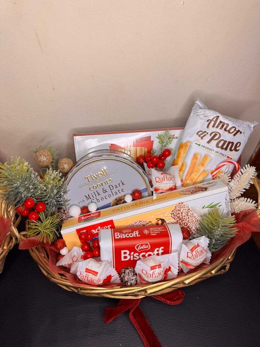 Коледна подаръчна кошница