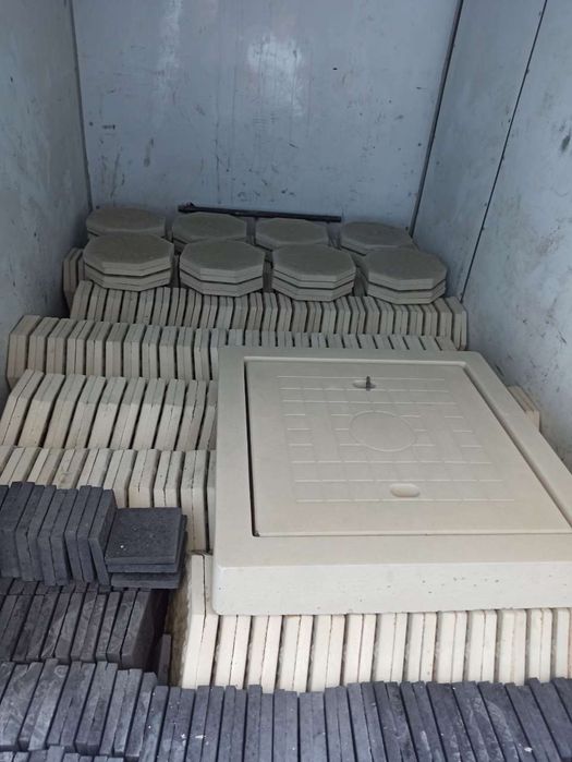 Люк колодец бордюр