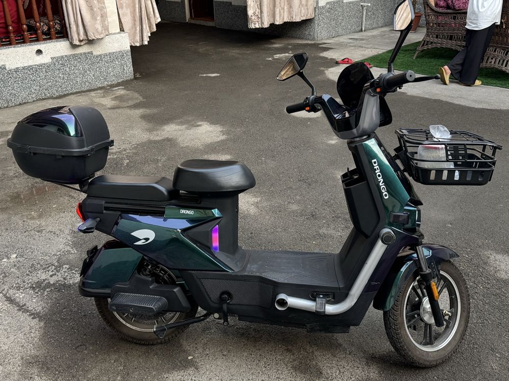 Skuter DRONGO R-16 TK