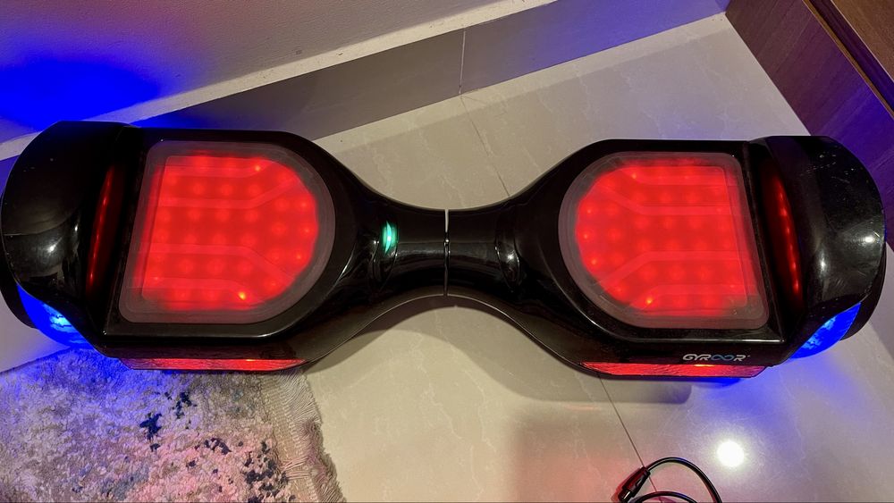 Hoverboard Gyroor G11 Full Led  Roti 6.5” Autonomie 6-13km Motor 2x200