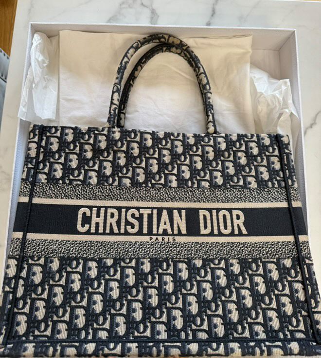 Dior book tote Medium + козирка