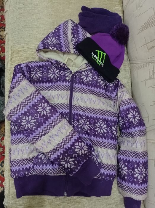 Продам куртку детскую