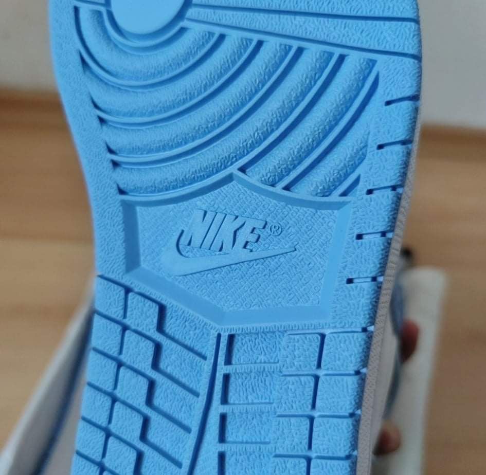 Nike Air Jordan 1