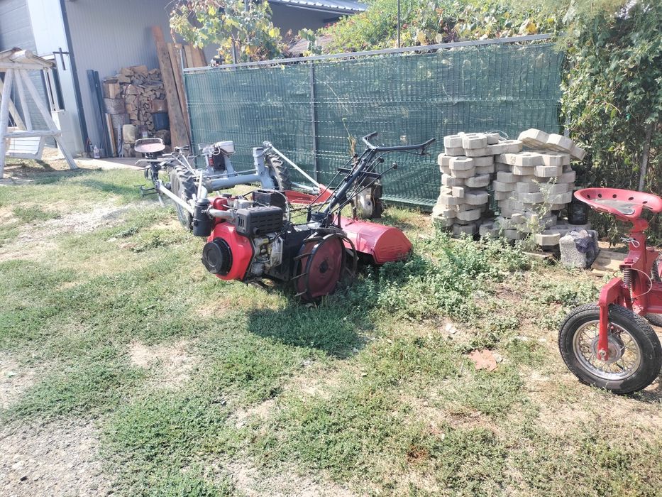 Vând motocultor  16 cp diesel .