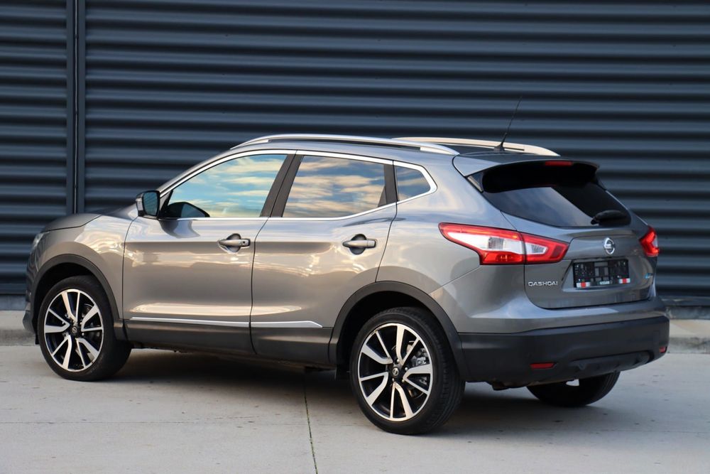 Nissan Qashqai Tekna, Panoramic, Cameră 360°, Piele