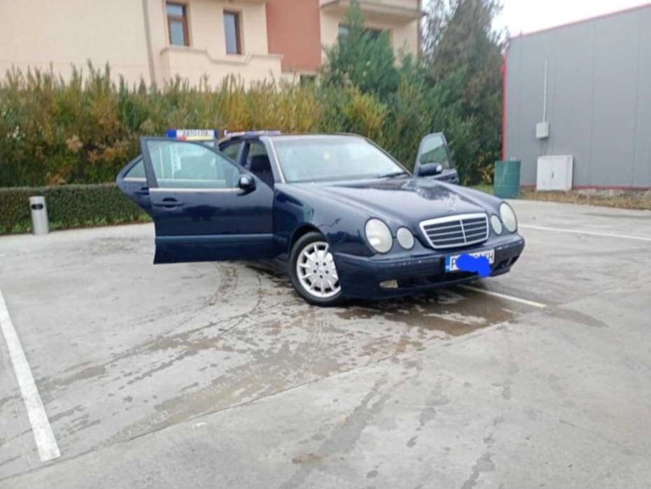 Mercedes E class   w210