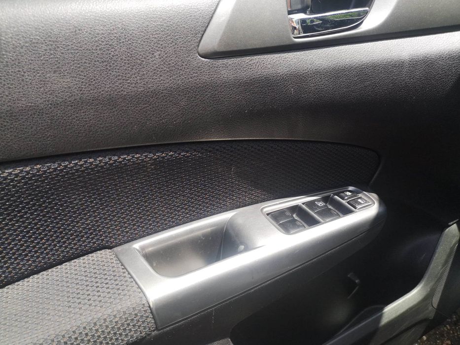 Субару         Форестер