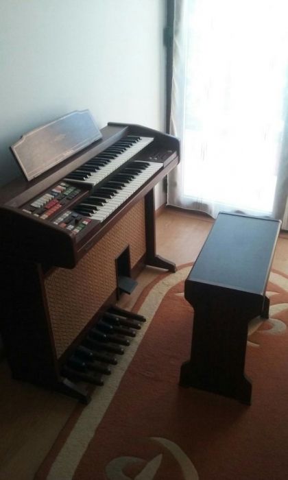 Orga de biserica cu scaun,Pian Pianina Technics PCM Sound E22L