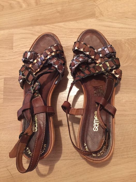 Vand sandale de dama din piele