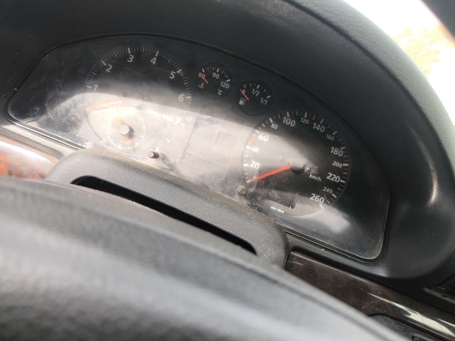 Ауди а4 На части 1,8 125 коня