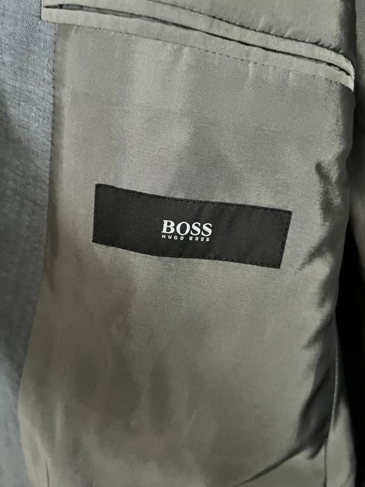 Мъжки вълнен костюм Hugo Boss