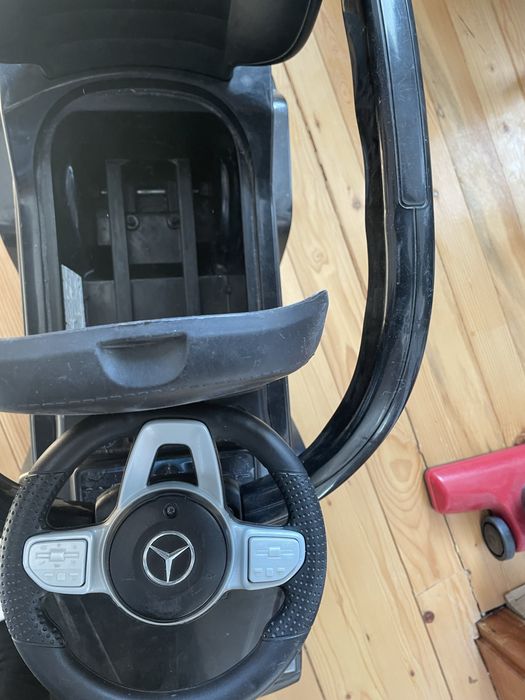 Mercedes играчка за яздене G350