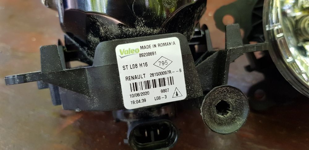Proiector nou original Valeo halogen Dacia Logan 2 2013_2014_2020