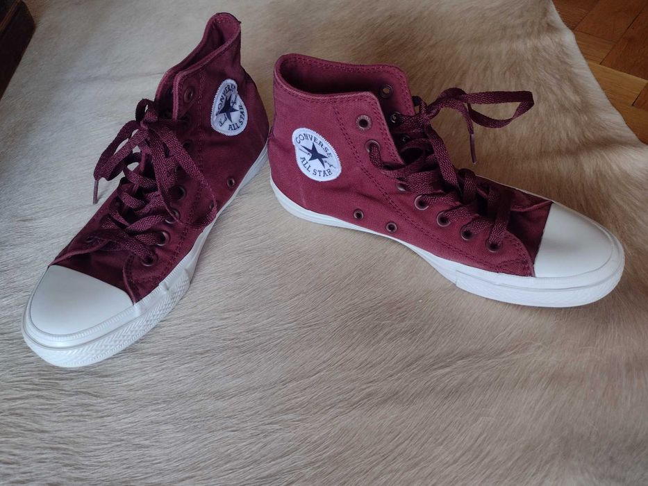 Нови високи кецове Converse , 40 номер, платнени