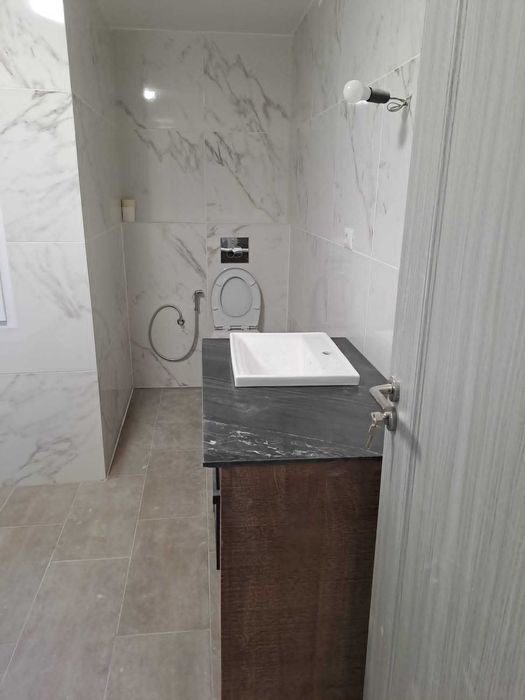 Anunț Servicii Renovări Apartamente – Profesionalism și Calitate!