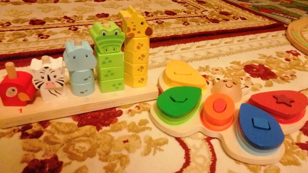 Joc stivuire cuburi animale și fluture din lemn