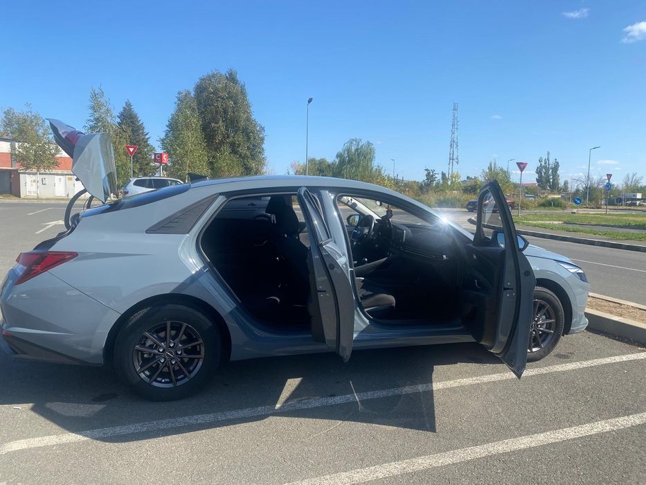 Hyundai Elantra 2023