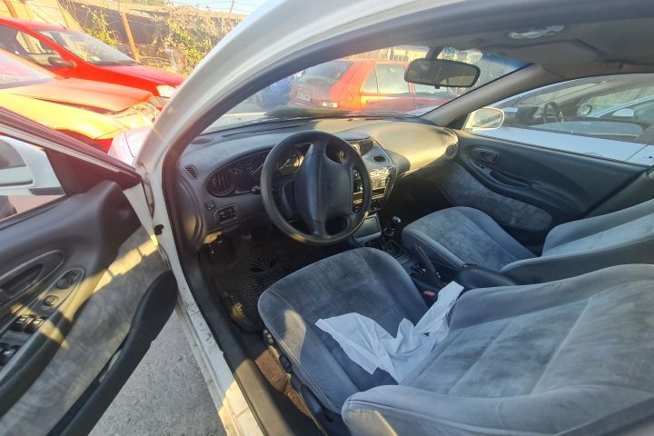 Buson vas lichid parbriz Daewoo Leganza prima generatie