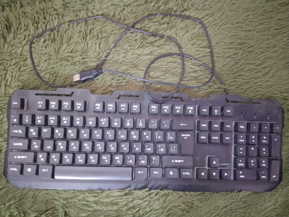 продаю клавиатуру