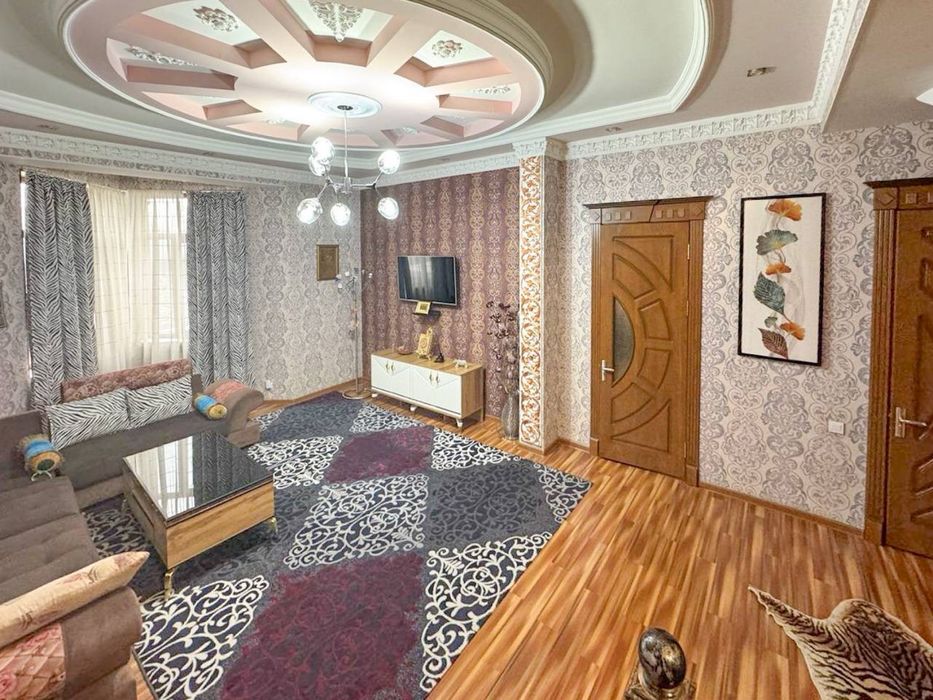 Продам дом на Циалковского, Мирзо Улугбек, 4.1 сотки, 6 комнат, 300м2