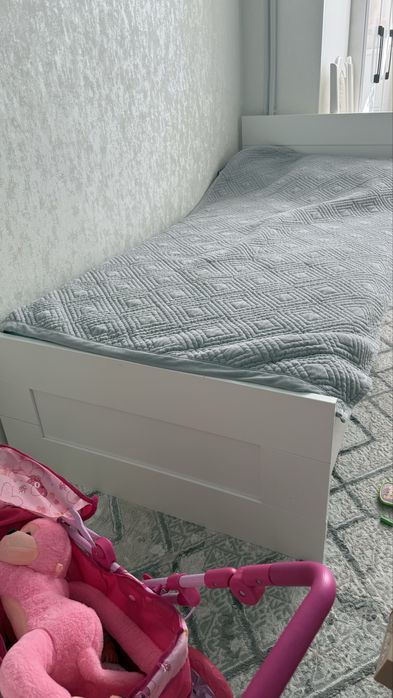 Продам кровать для спальни