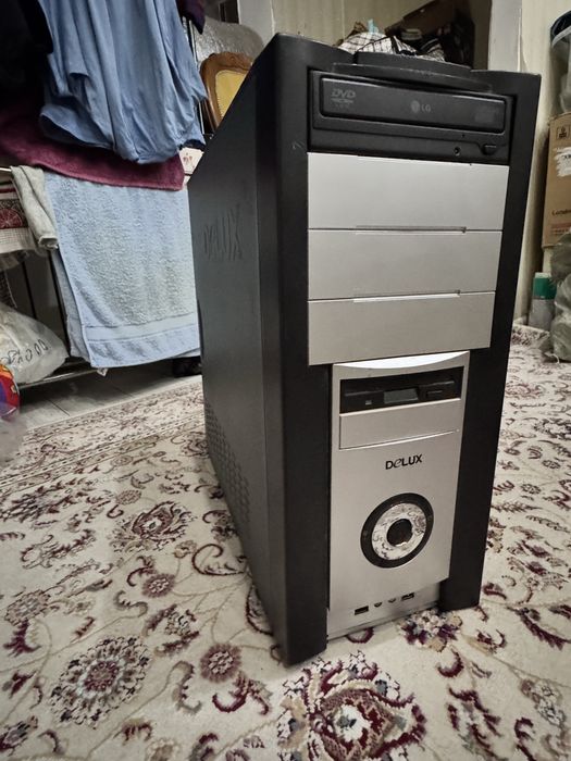 Монитор и системный блок