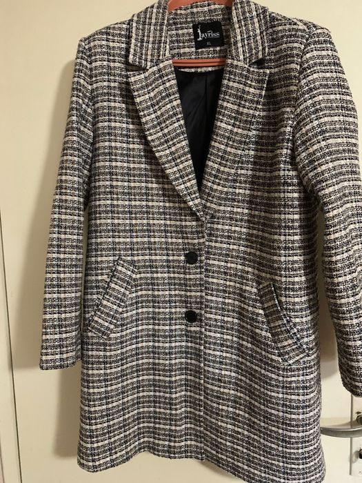 Дрехи, палта, сака