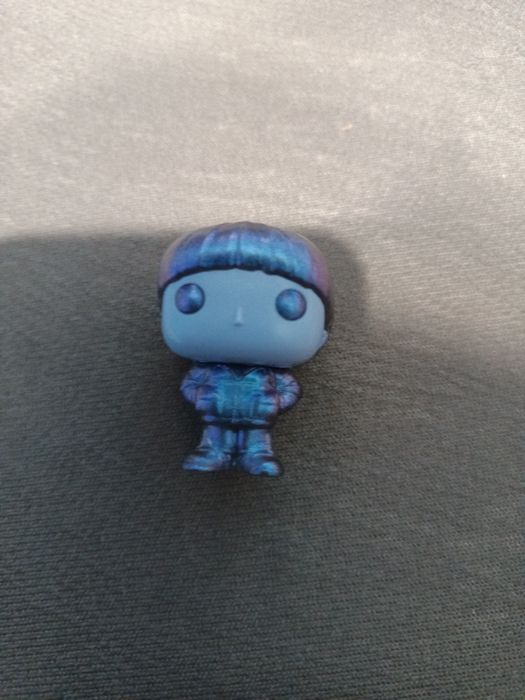 Много рядка фигурка на Will upside down world