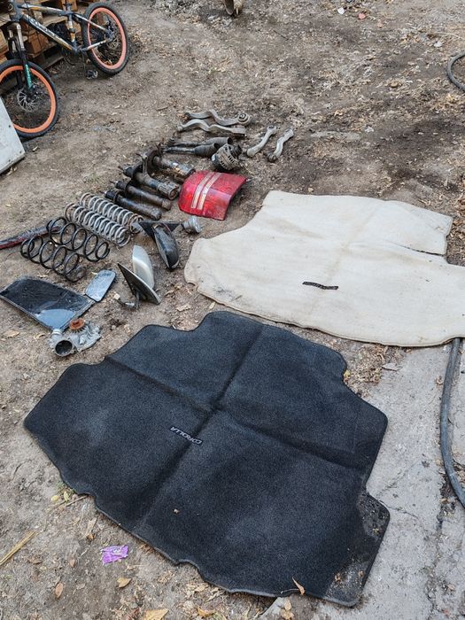 Продам срочно запчасти цены разные