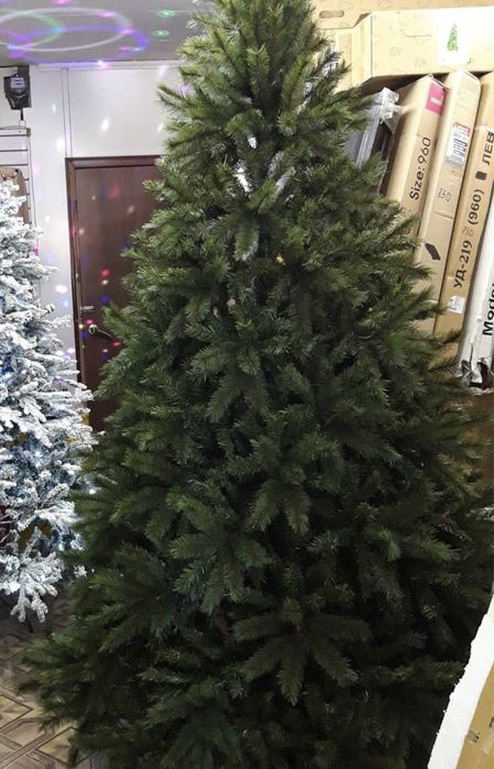 Елка новая 2.10 в отличном состоянии