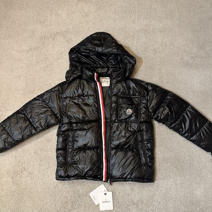 Moncler зимно яке размер М