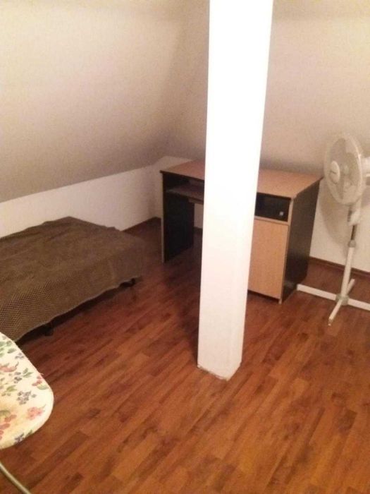 De vanzare mansarda spatioasa, zona Pedagogic Ramnicu Valcea