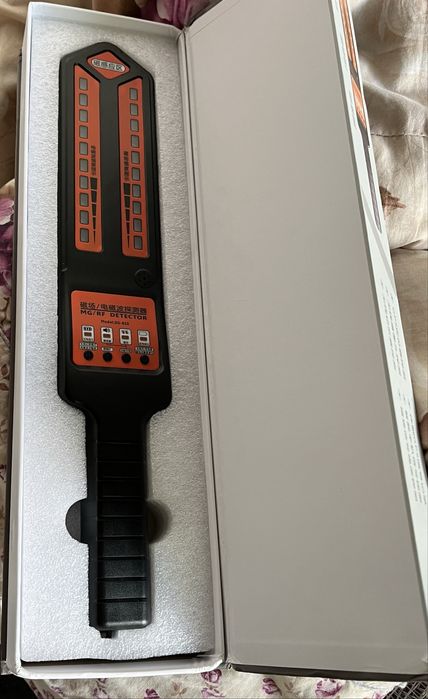 Беспроводной детектор сигнала DS-810 черный