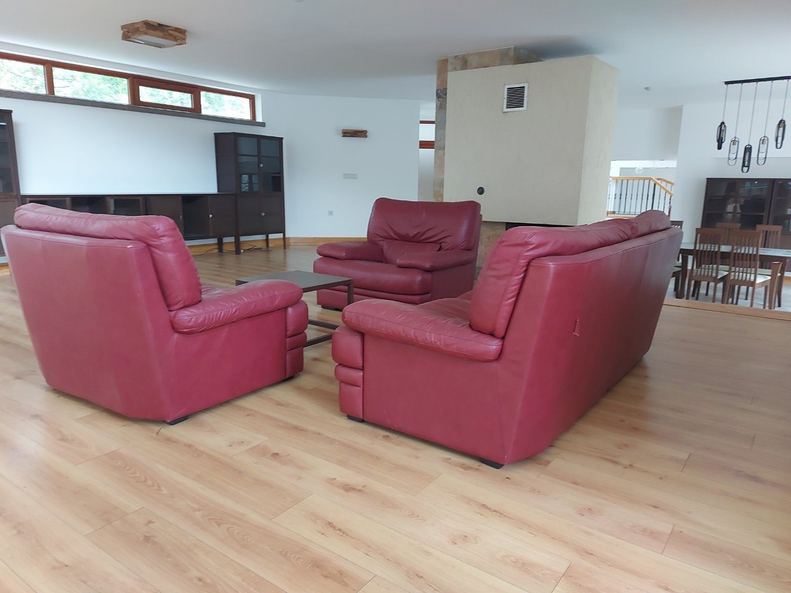 Холни гарнитури - NATUZZI 2000лв./ CHESTERFIEL 3000лв.D