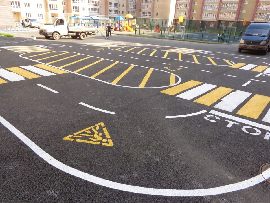 Дорожная разметка(парковки,дороги)