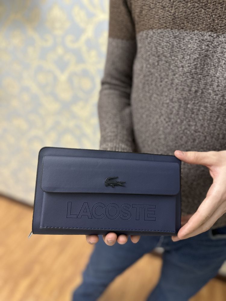 Трендовые элегантные  модели барсеток Lacoste