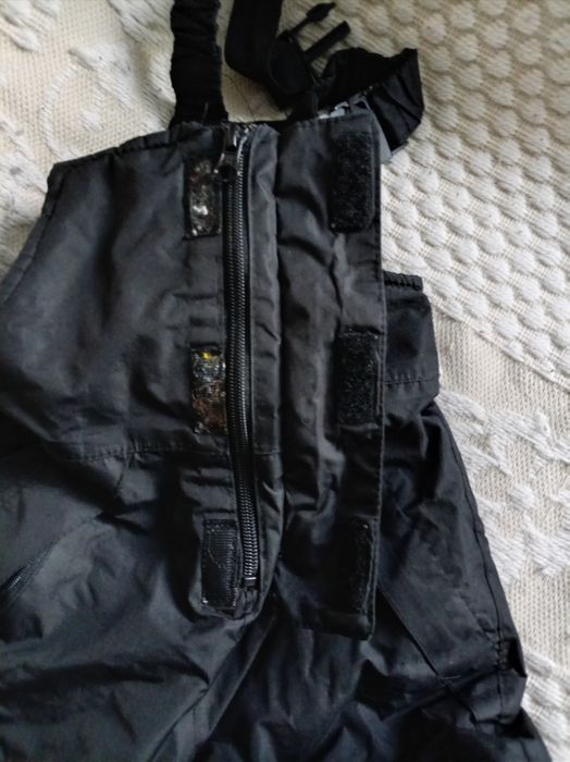 Дрехи за момче, ски гащеризон