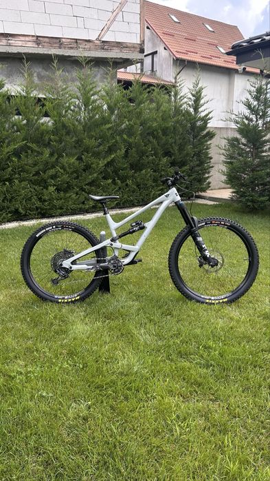 YT Capra Core 2 MX