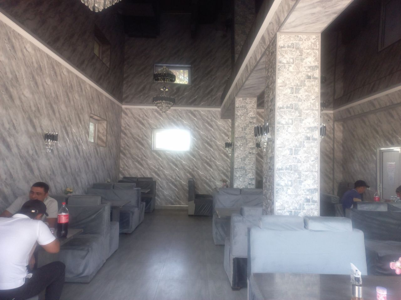 Kafe arendaga beriladi