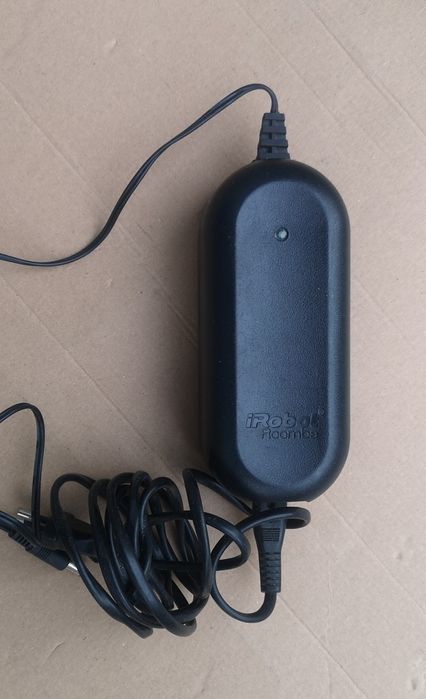 Lot 2 aspiratoare iRobot Roomba de reparat sau piese