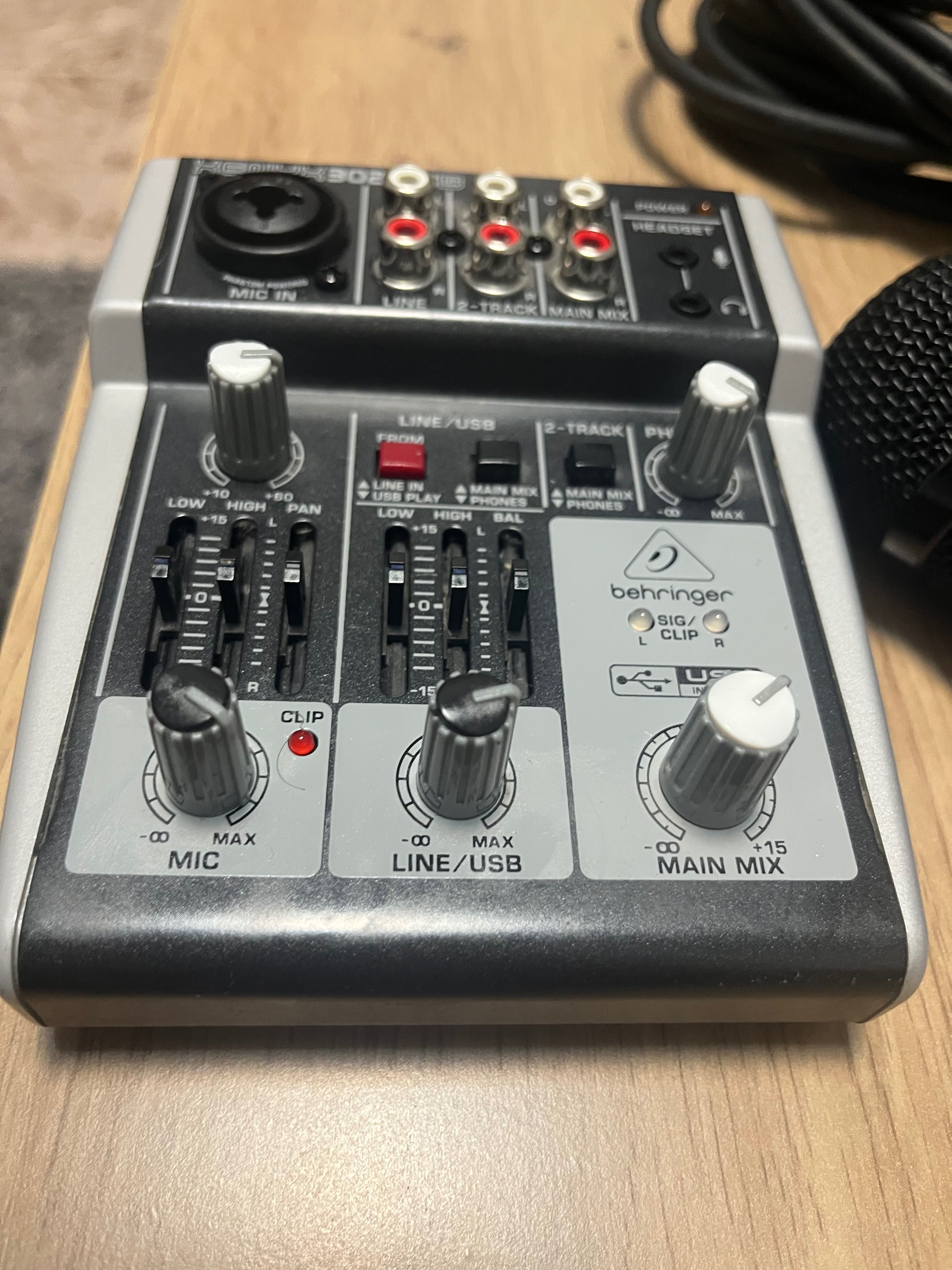 Behringer Henyx 302 USB Миксер за микрофон