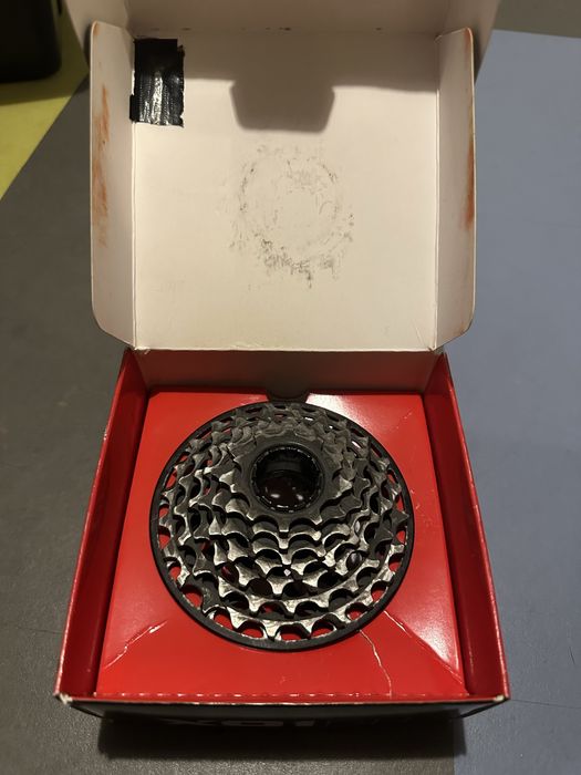 Pinioane SRAM XG 795 10-24 7s