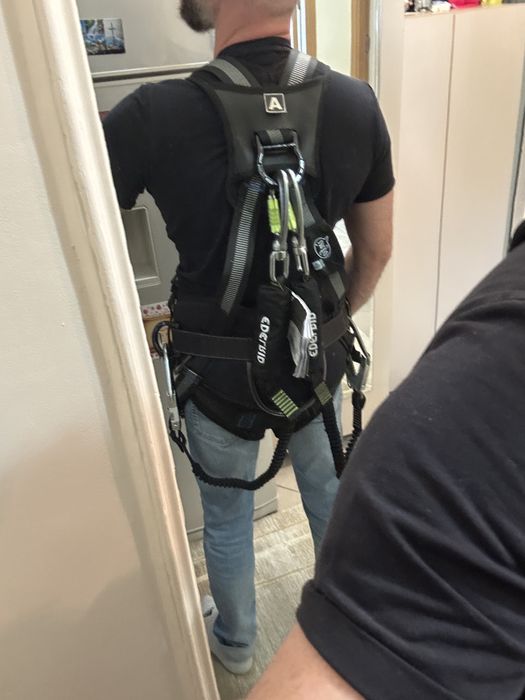 Harnes , ham alpinism nou nout