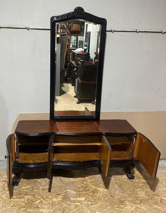 Toaleta Vintage cu oglinda Stil Florentin; Comoda cu ornamente